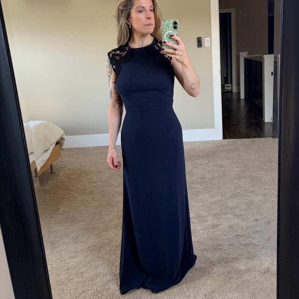 Elegant Black Lace Evening Gown